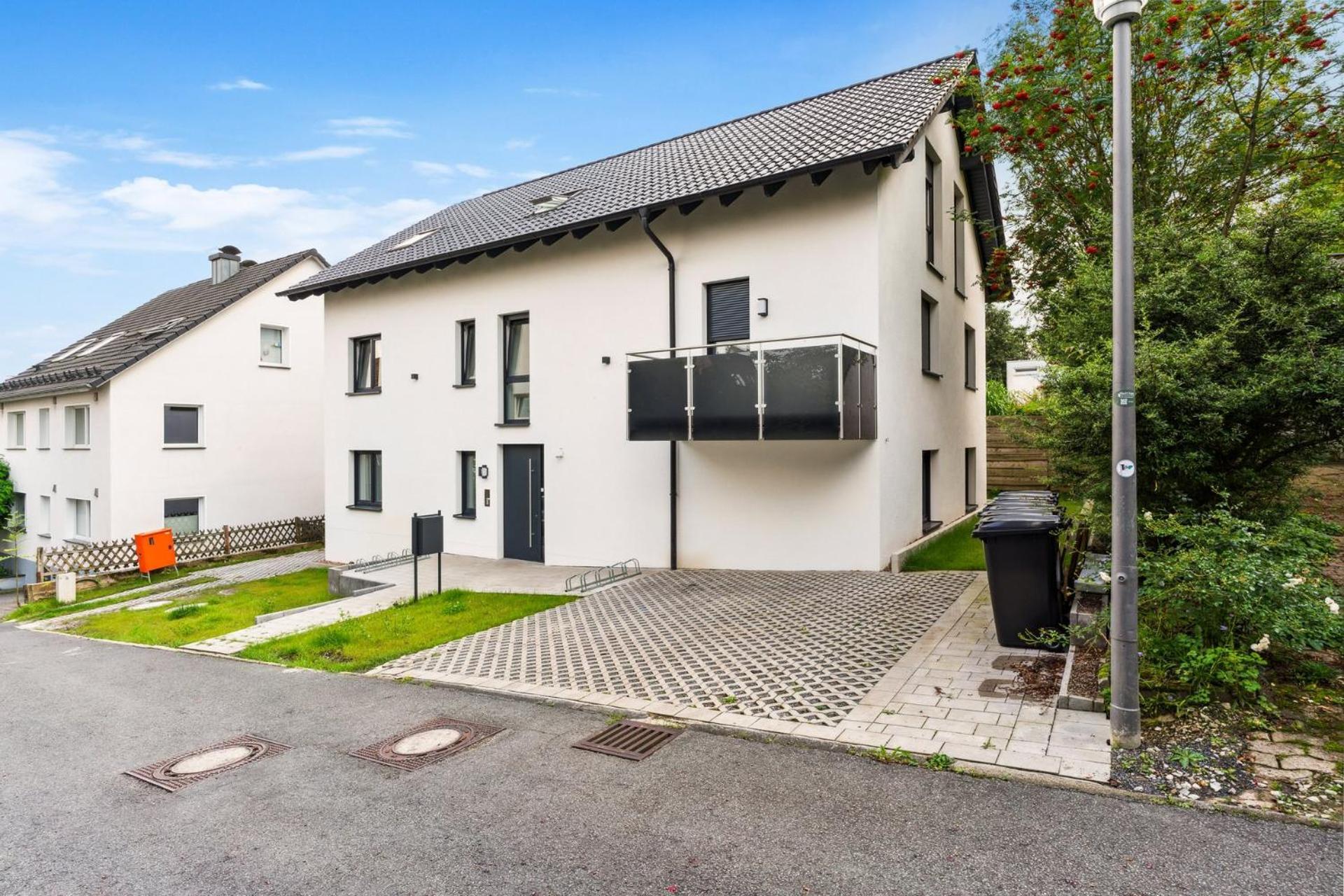 Zwei Apartments Fuer Bis Zu 8 Personen Zentral, Modern, Mit Terrasse & Balkon Bielefeld Exterior foto