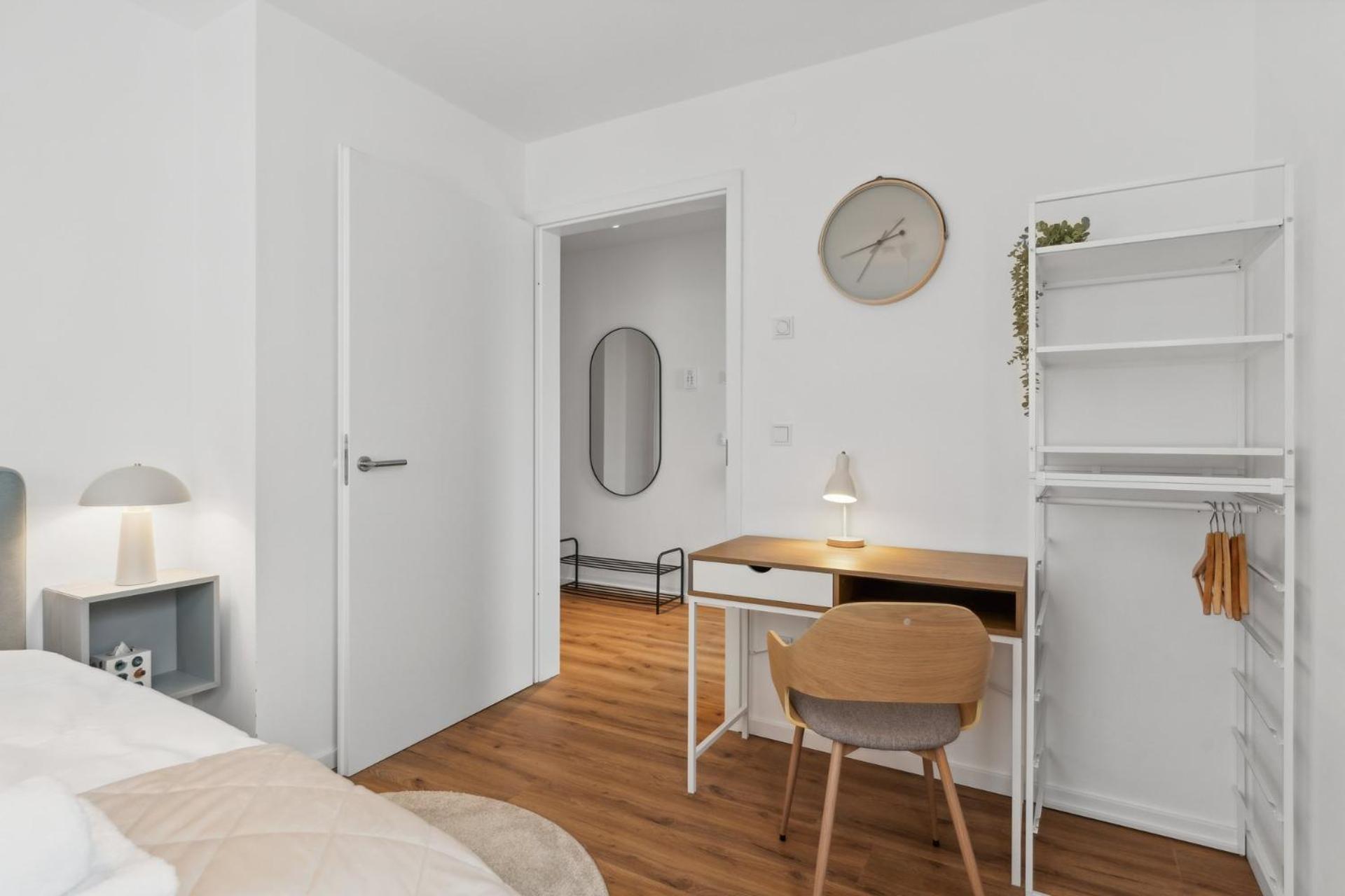 Zwei Apartments Fuer Bis Zu 8 Personen Zentral, Modern, Mit Terrasse & Balkon Bielefeld Exterior foto